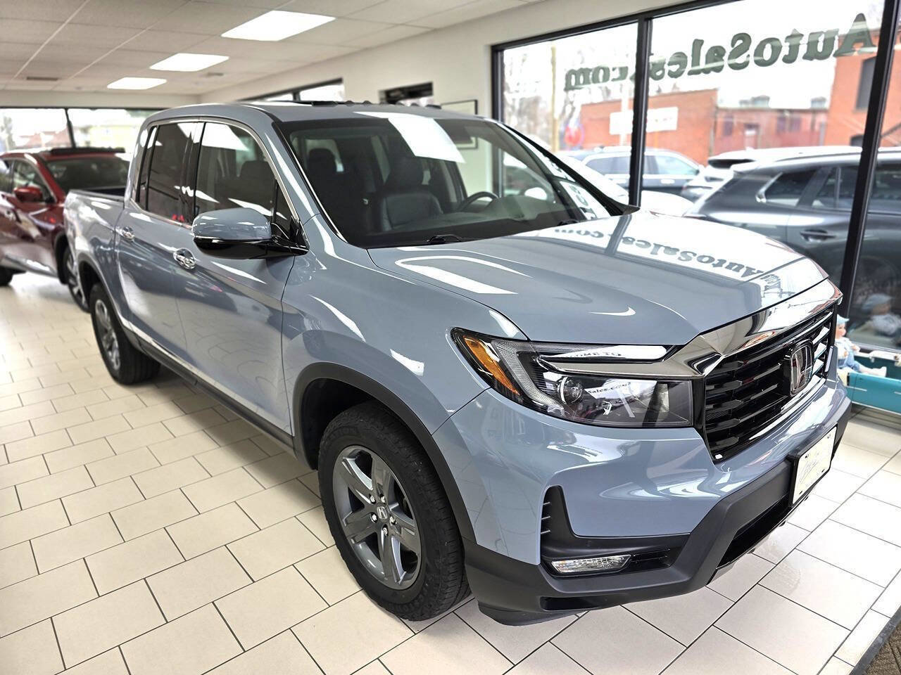 Used 2023 Honda Ridgeline RTL-E image 3