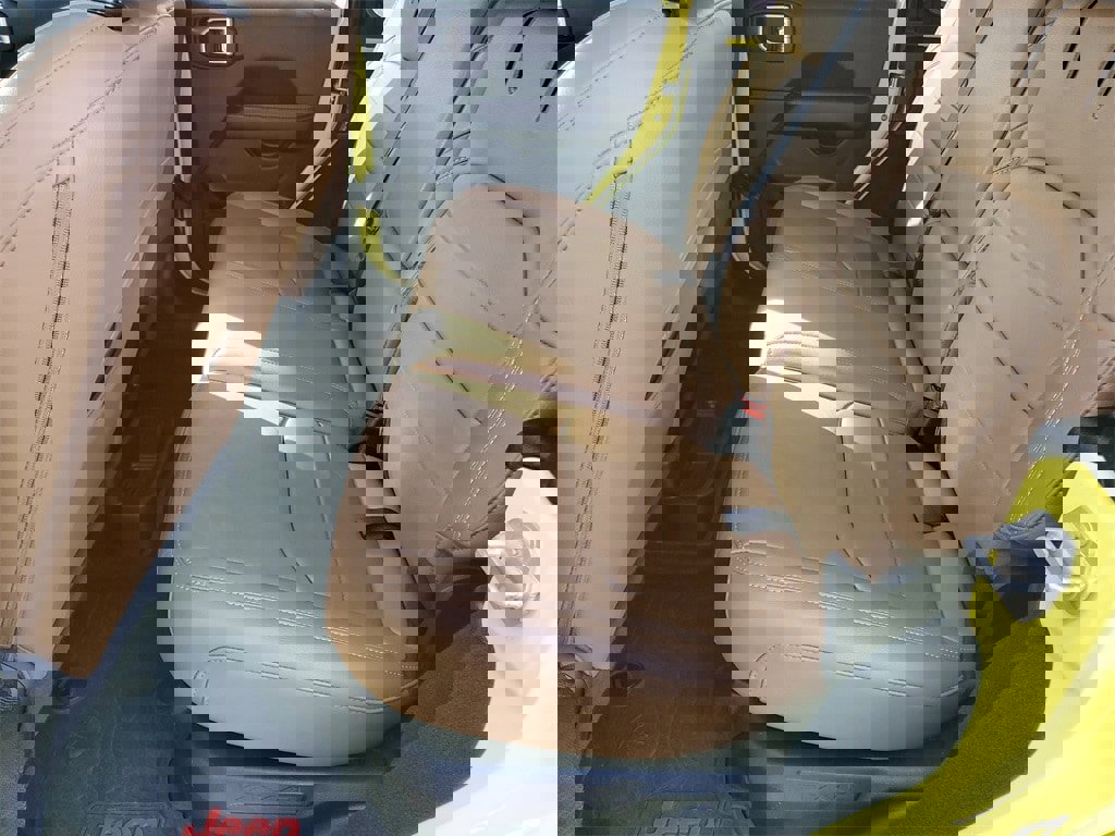 Used 2022 Jeep Wrangler Unlimited Sahara image 23