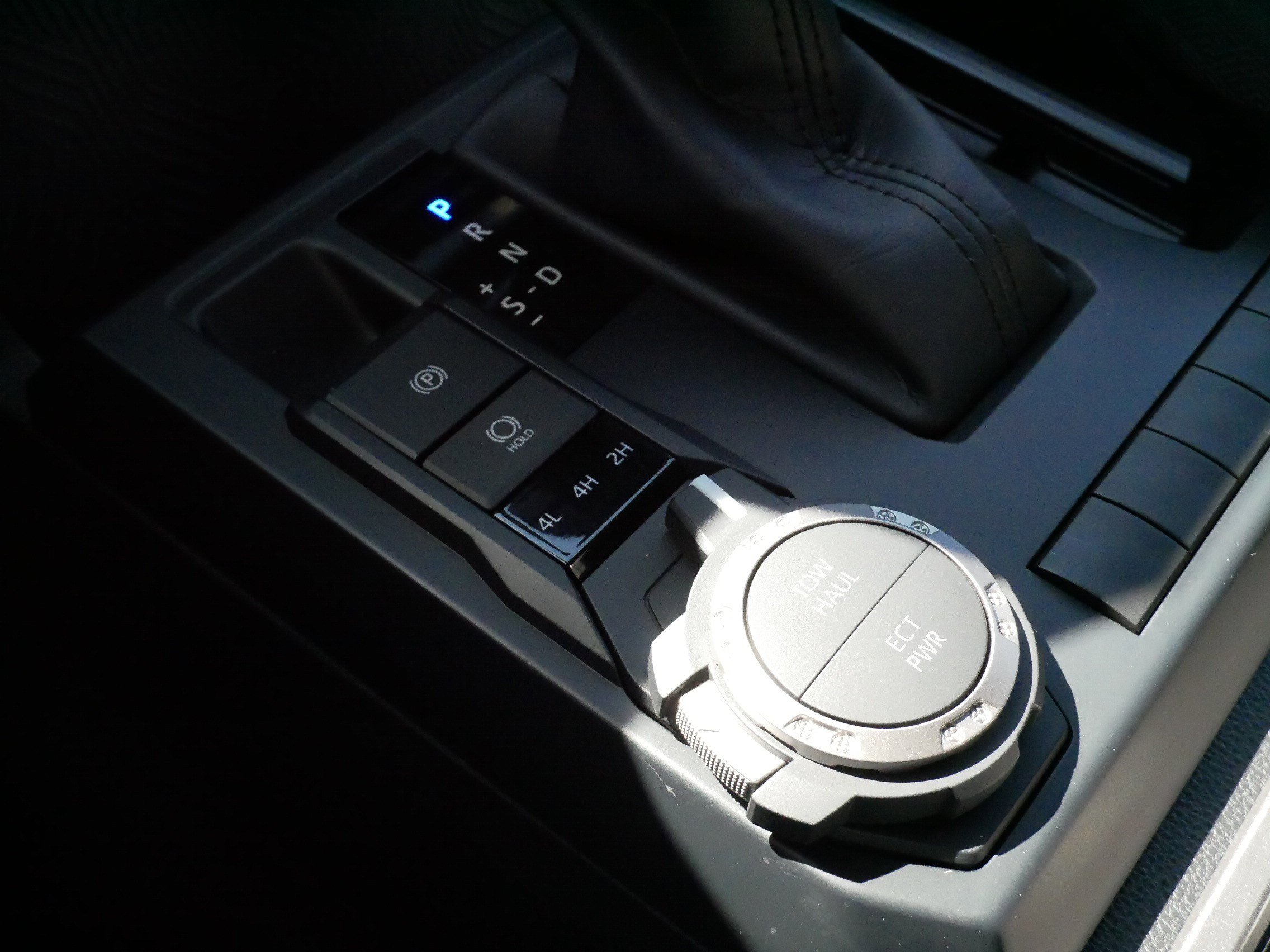 Certified 2024 Toyota Tacoma SR5 AWD/4WD image 25