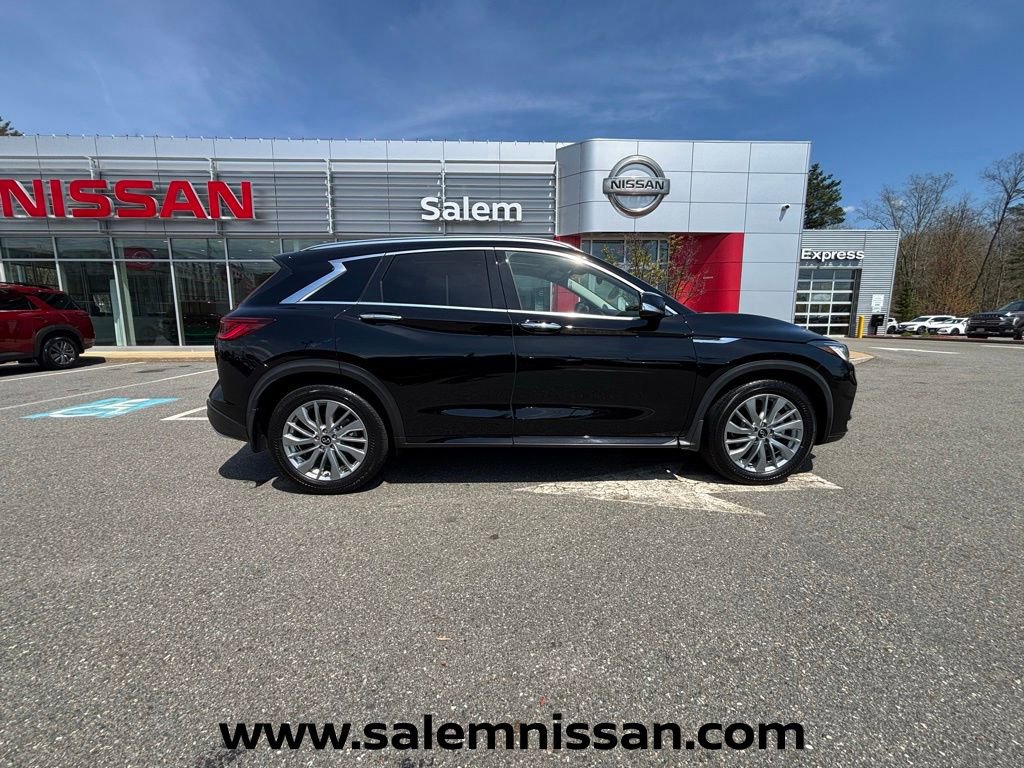 Used 2023 INFINITI QX50 Luxe AWD/4WD image 19