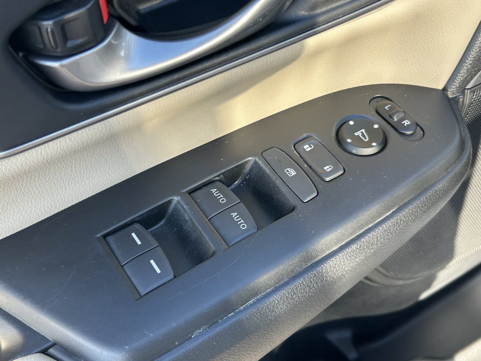 Used 2019 Honda CR-V Touring image 26