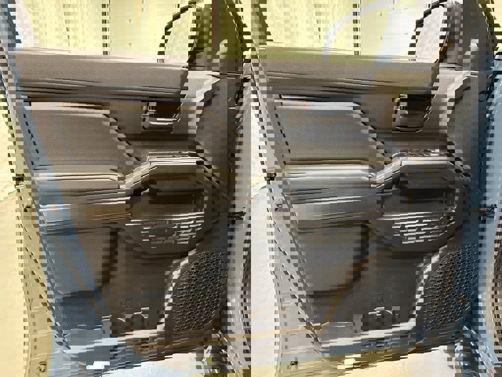 Used 2025 Toyota 4Runner SR5 image 8