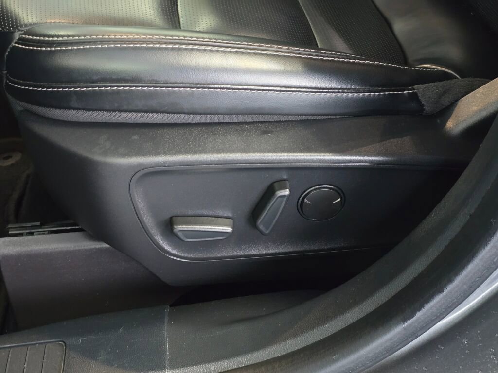 Used 2024 Ford Escape Platinum image 23