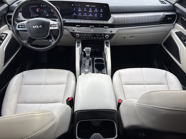 Used 2023 Kia Telluride EX image 16