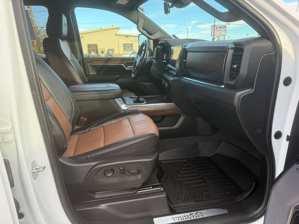 Used 2024 Chevrolet Silverado 3500 High Country w/ High Country Premium Package image 27