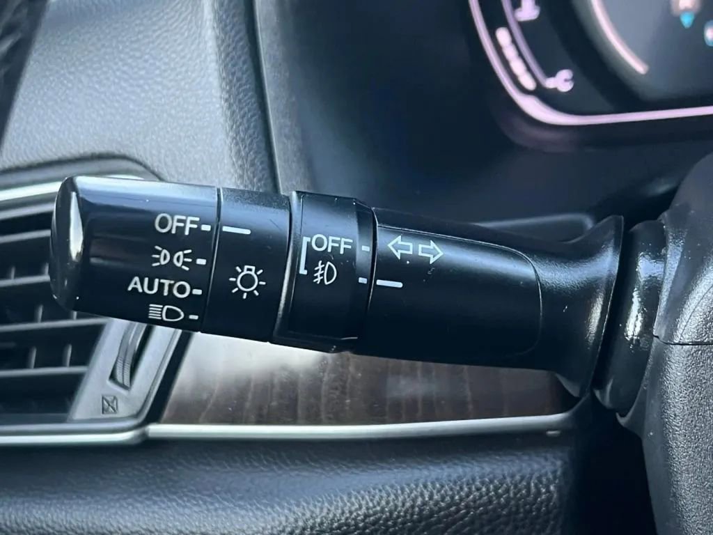 Used 2018 Honda Accord Touring image 47