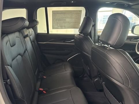 New 2026 Jeep Grand Cherokee Limited AWD/4WD image 25
