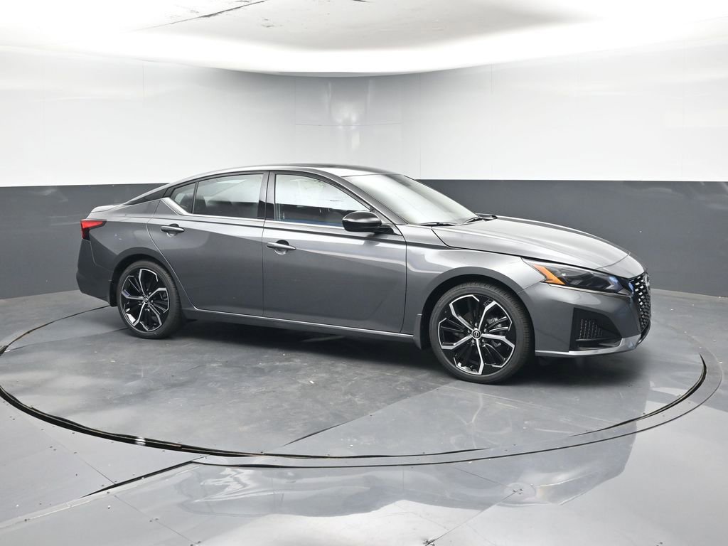 New 2025 Nissan Altima 2.5 SR image 5