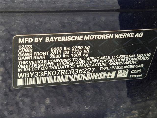 Used 2024 BMW i5 eDrive40i w/ Convenience Package RWD image 15
