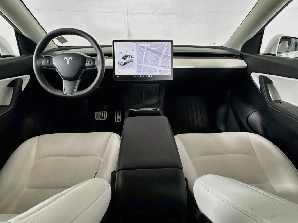 Used 2022 Tesla Model Y Performance AWD/4WD image 32