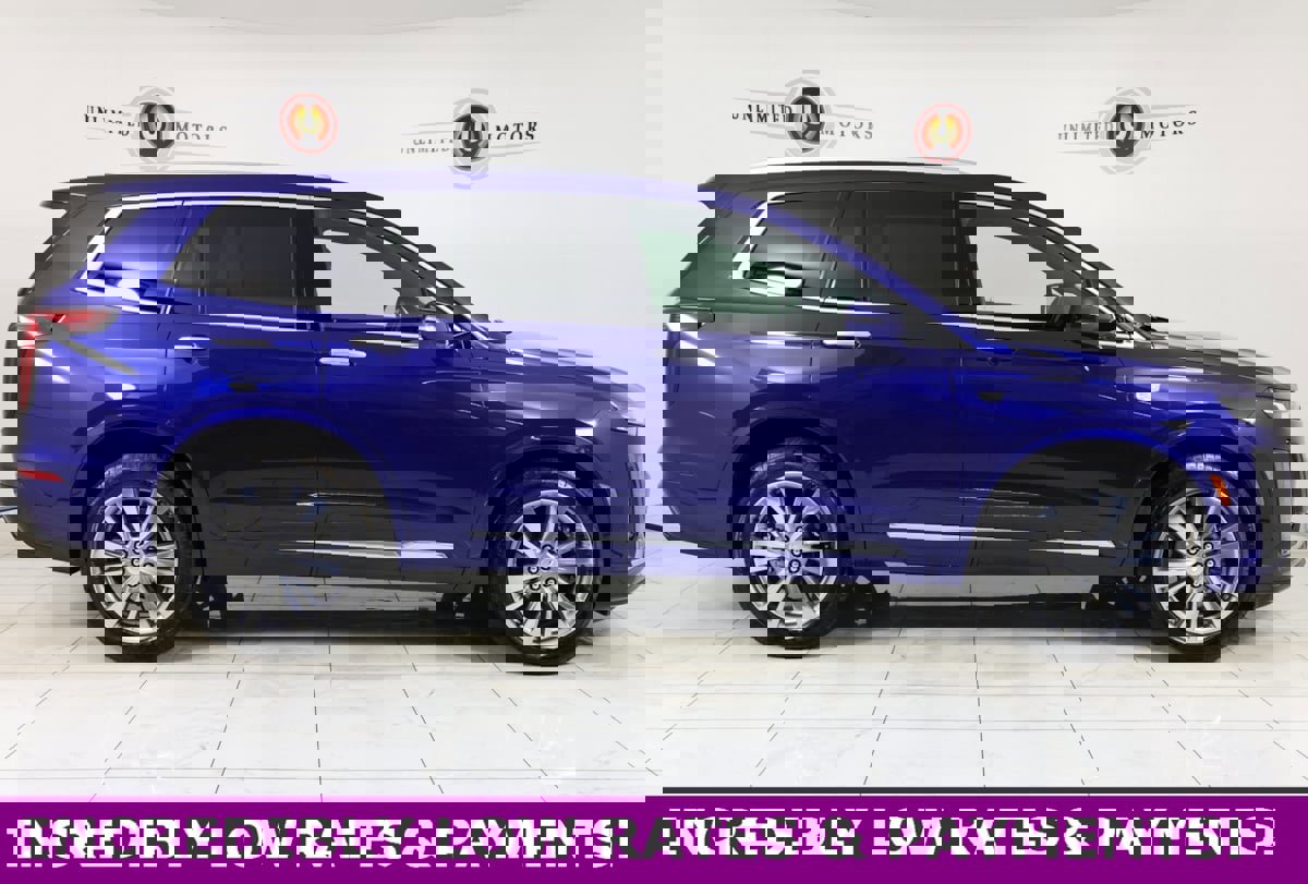 Used 2025 Cadillac XT6 Premium Luxury image 2