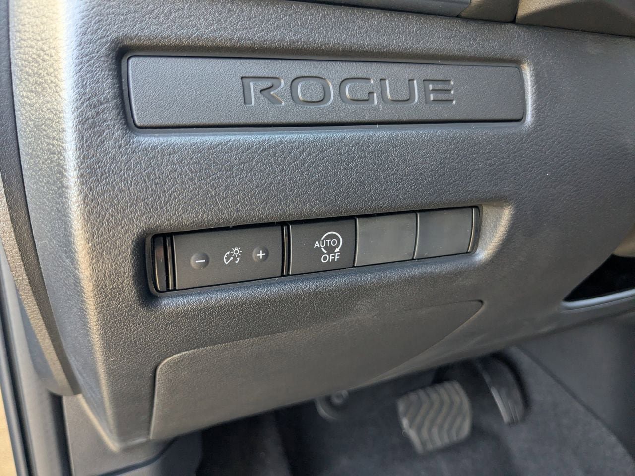 New 2026 Nissan Rogue S image 15