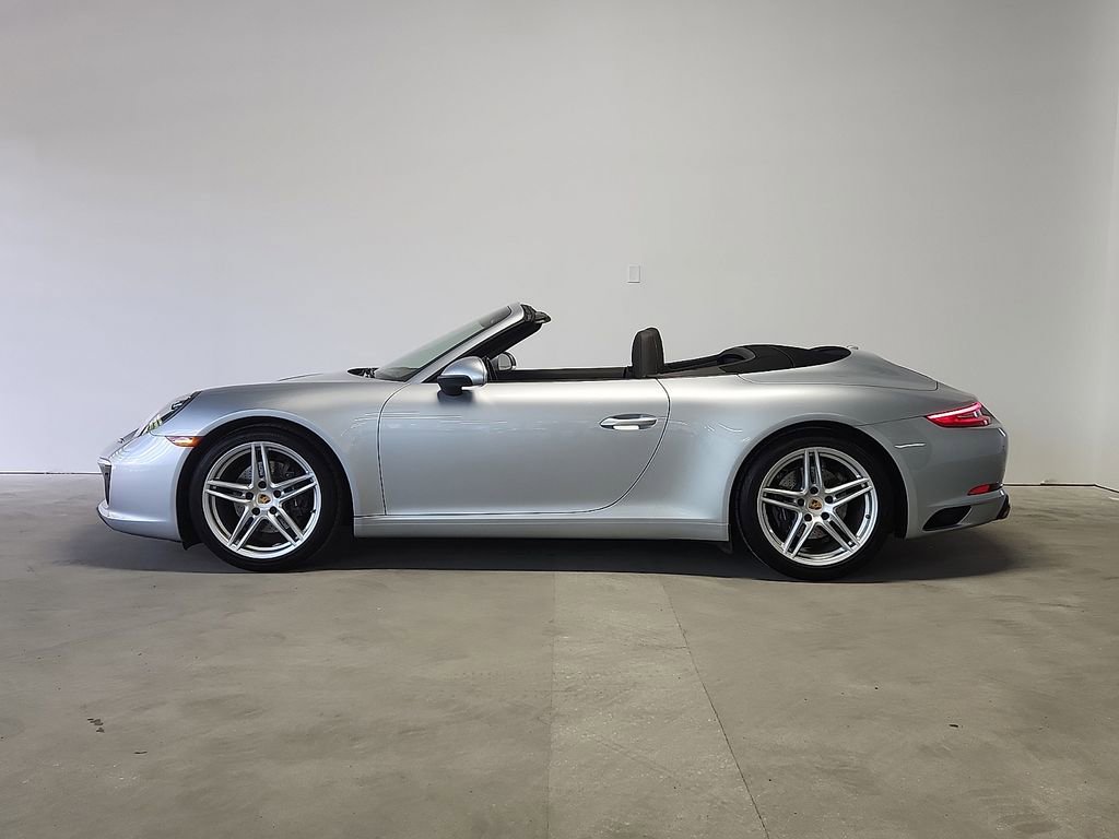 Used 2017 Porsche 911 Carrera RWD image 2