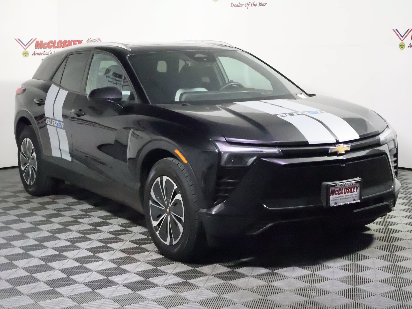 Used 2024 Chevrolet Blazer EV LT AWD/4WD image 2