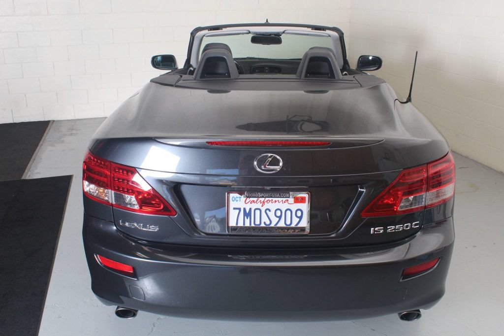 Used 2010 Lexus IS 250C w/ Luxury Pkg RWD image 4