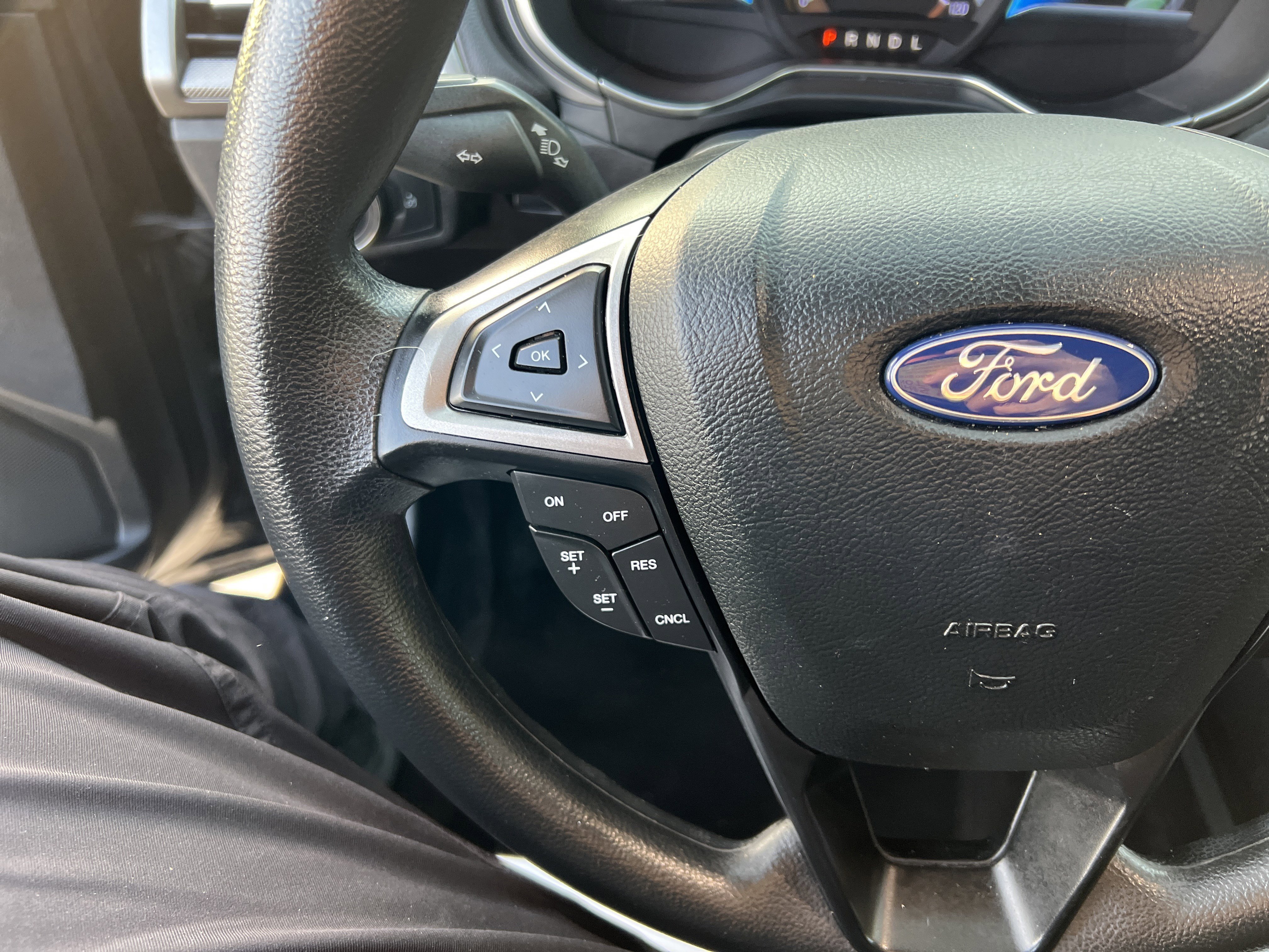 Used 2018 Ford Fusion SE image 18