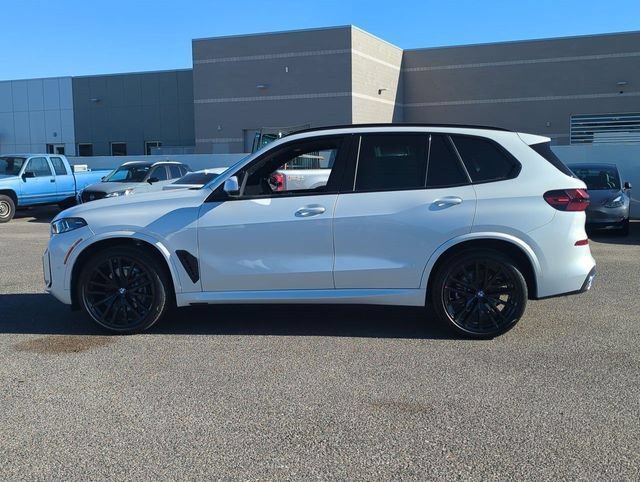 Used 2026 BMW X5 sDrive40i w/ M Sport Package RWD image 9