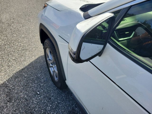 Used 2022 Toyota RAV4 LE image 18