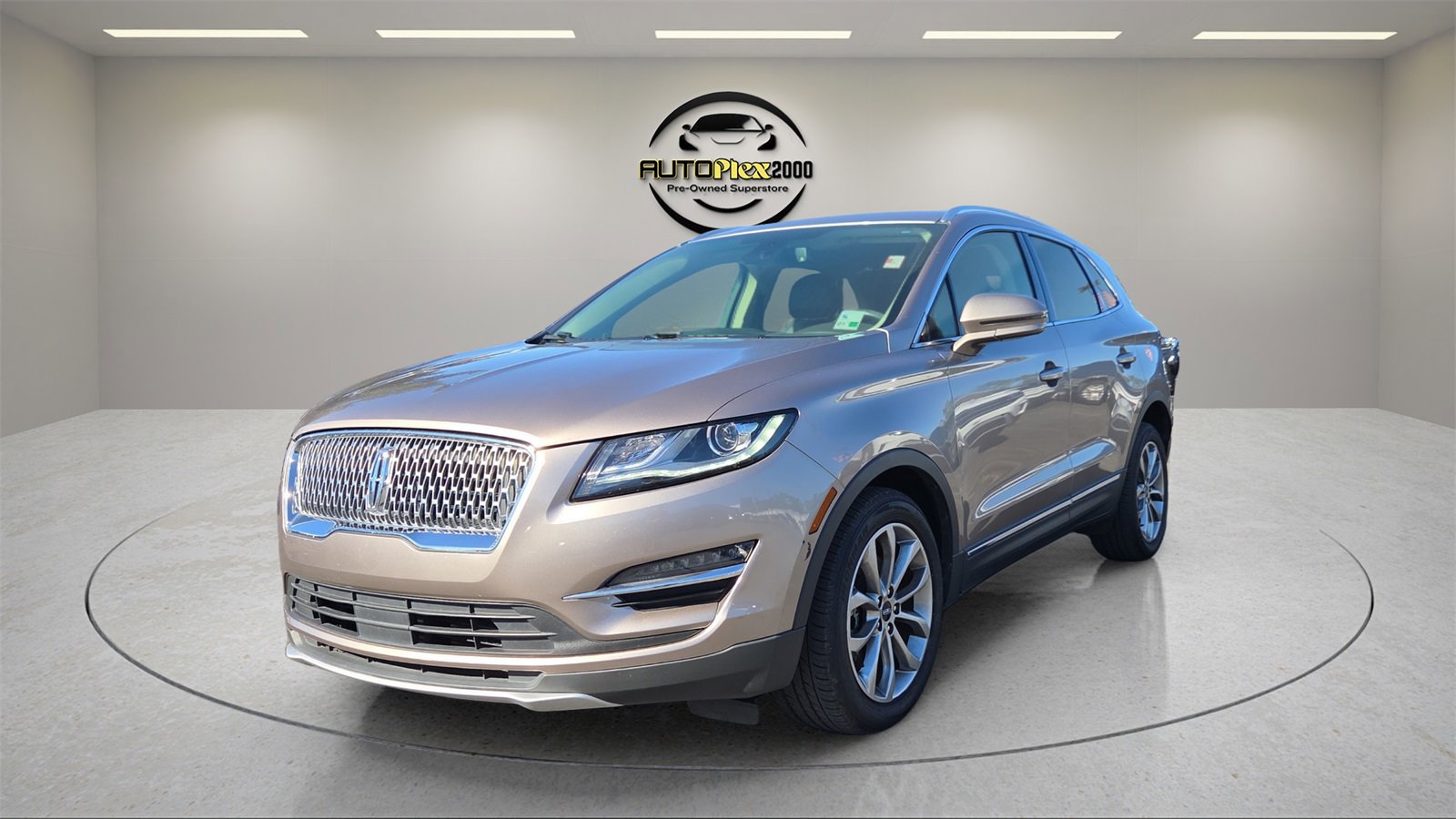 Used 2019 Lincoln MKC Select w/ Select Plus Package image 3