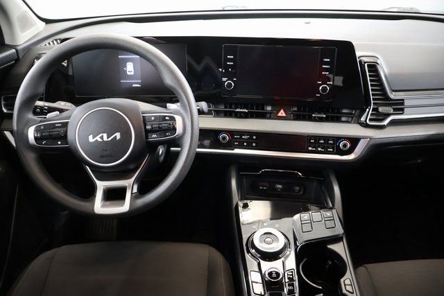 Used 2023 Kia Sportage LX image 10