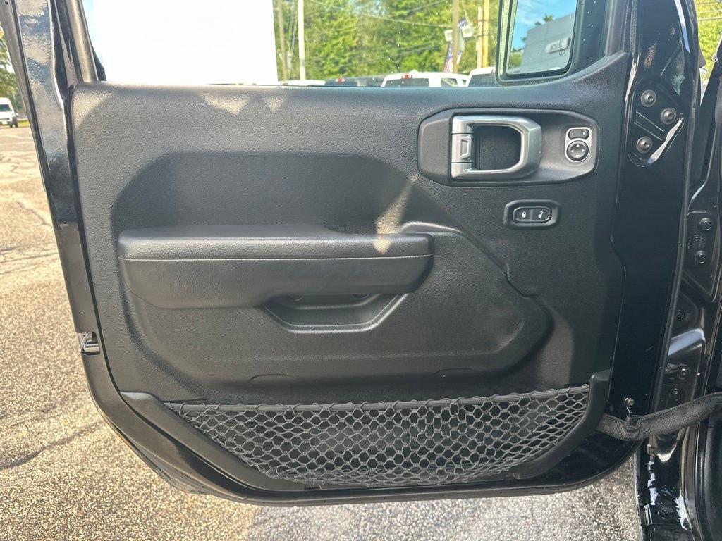 Used 2020 Jeep Wrangler Sport AWD/4WD image 14