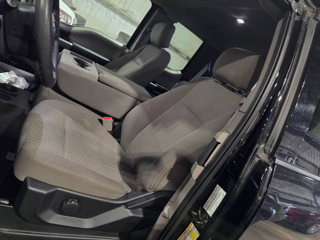 Used 2017 Ford F150 XLT w/ Heavy-Duty Payload Package AWD/4WD image 6
