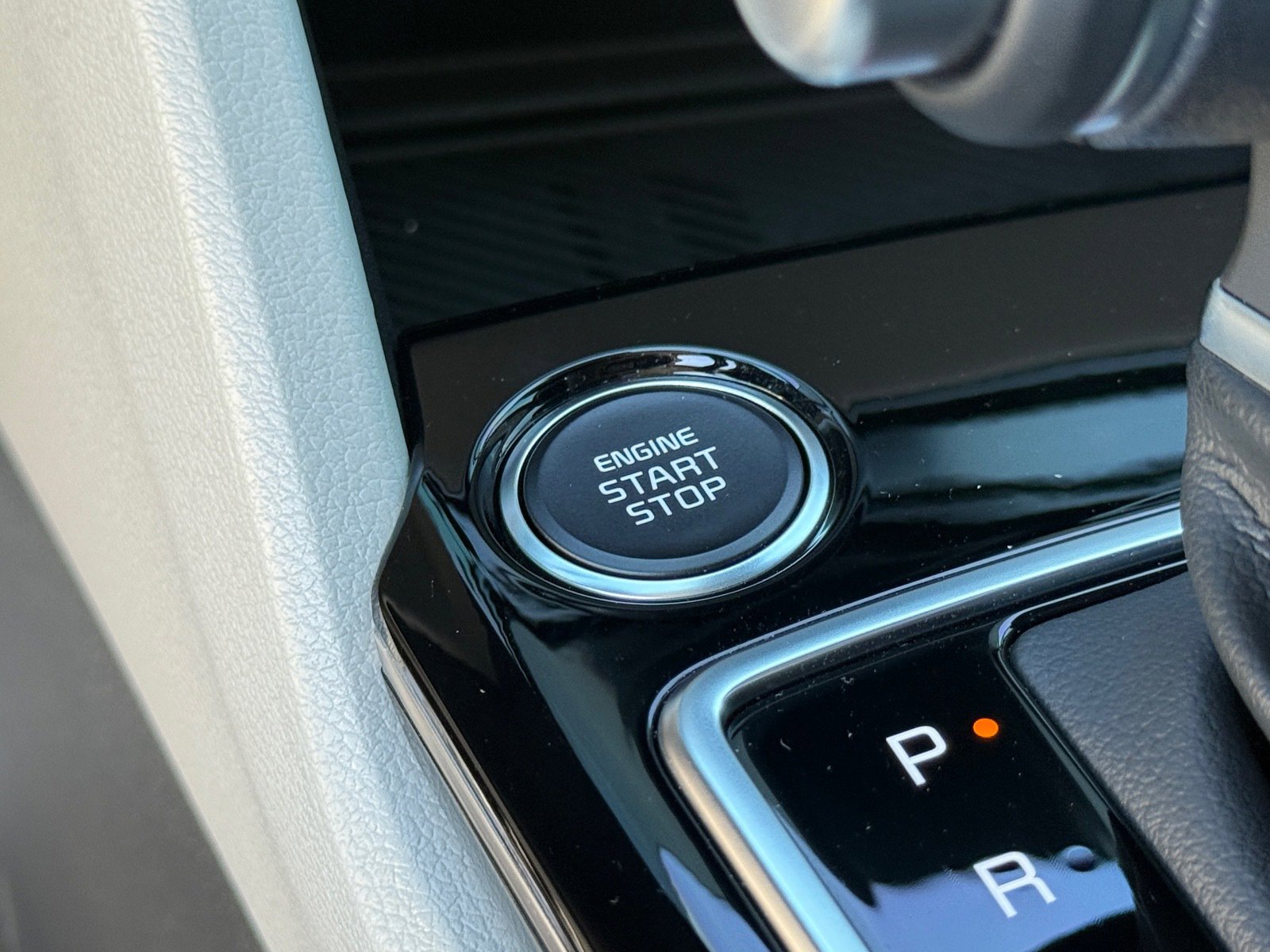 Used 2025 Kia Sportage EX image 26