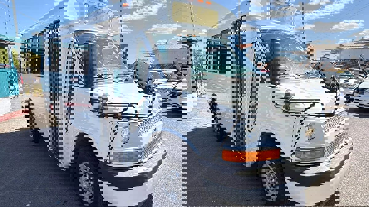 Used 2012 Chevrolet Express 3500 w/ School Bus Package image 15