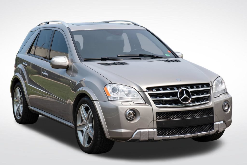 Used 2009 Mercedes-Benz ML 63 AMG 4MATIC image 8