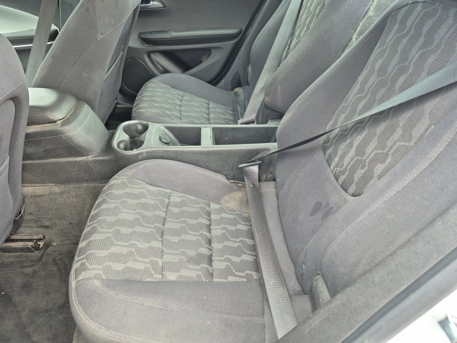 Used 2015 Chevrolet Volt FWD image 17