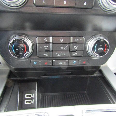 Used 2019 Ford F150 Platinum w/ Equipment Group 701A Luxury image 14