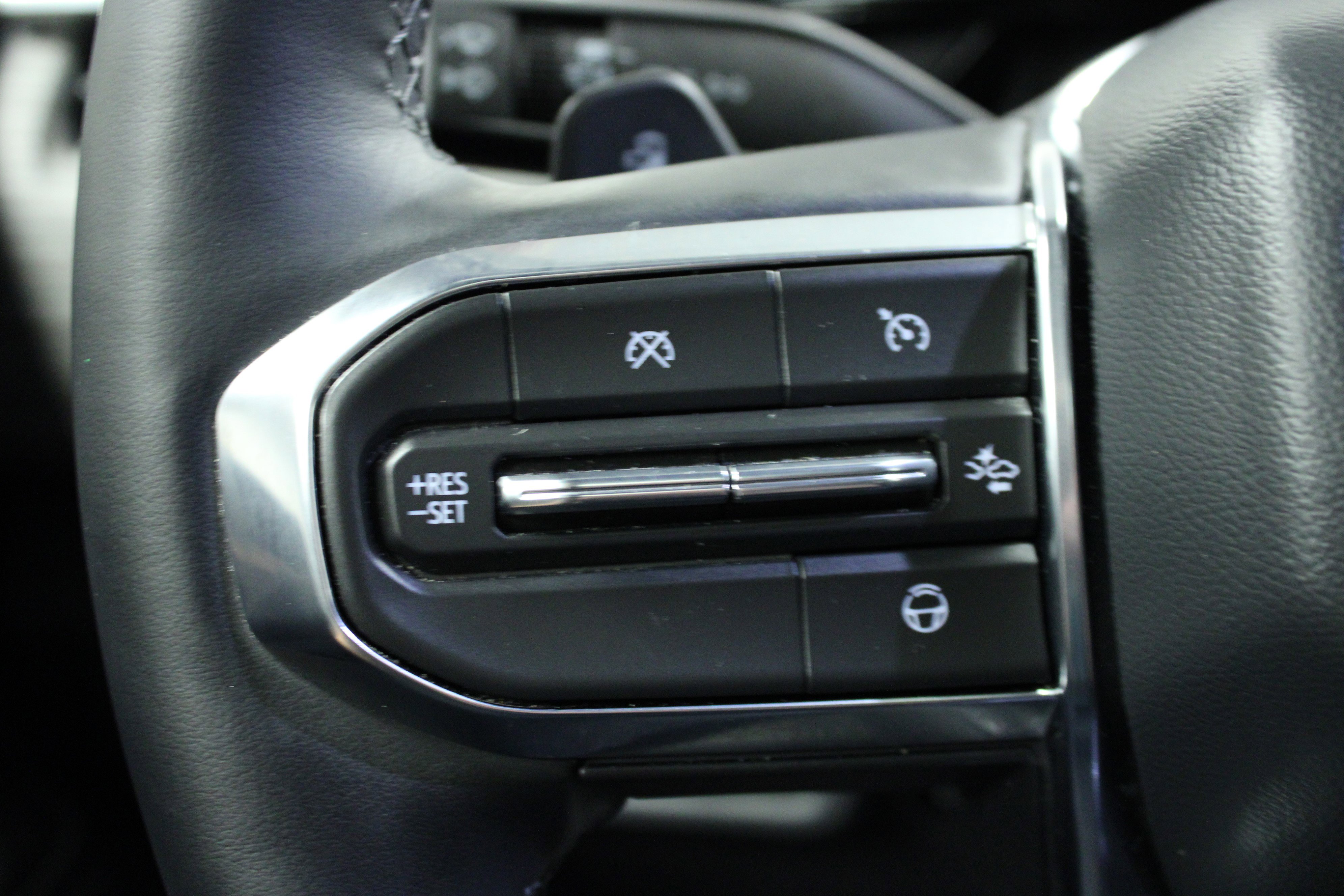 Used 2025 GMC Sierra EV Denali AWD/4WD image 20