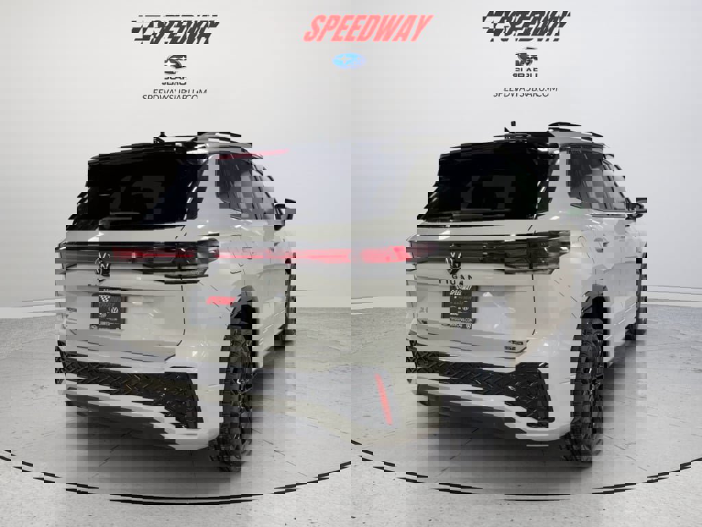 New 2026 Volkswagen Tiguan SE R-Line image 9