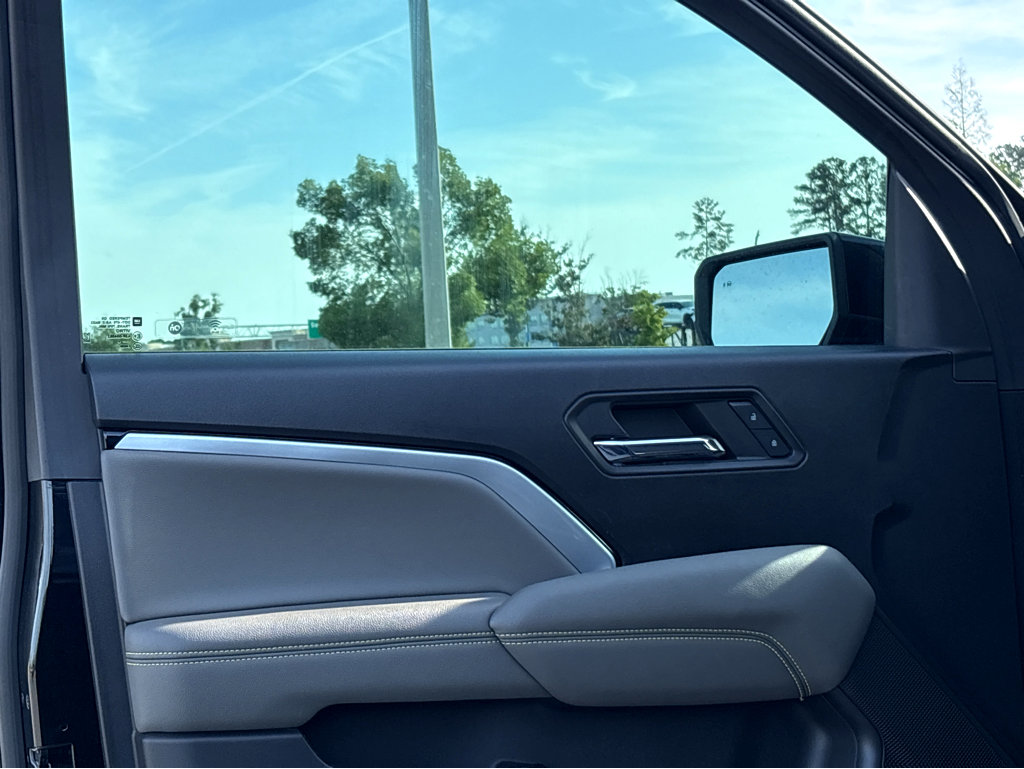 Used 2024 Chevrolet Colorado ZR2 w/ Technology Package image 10