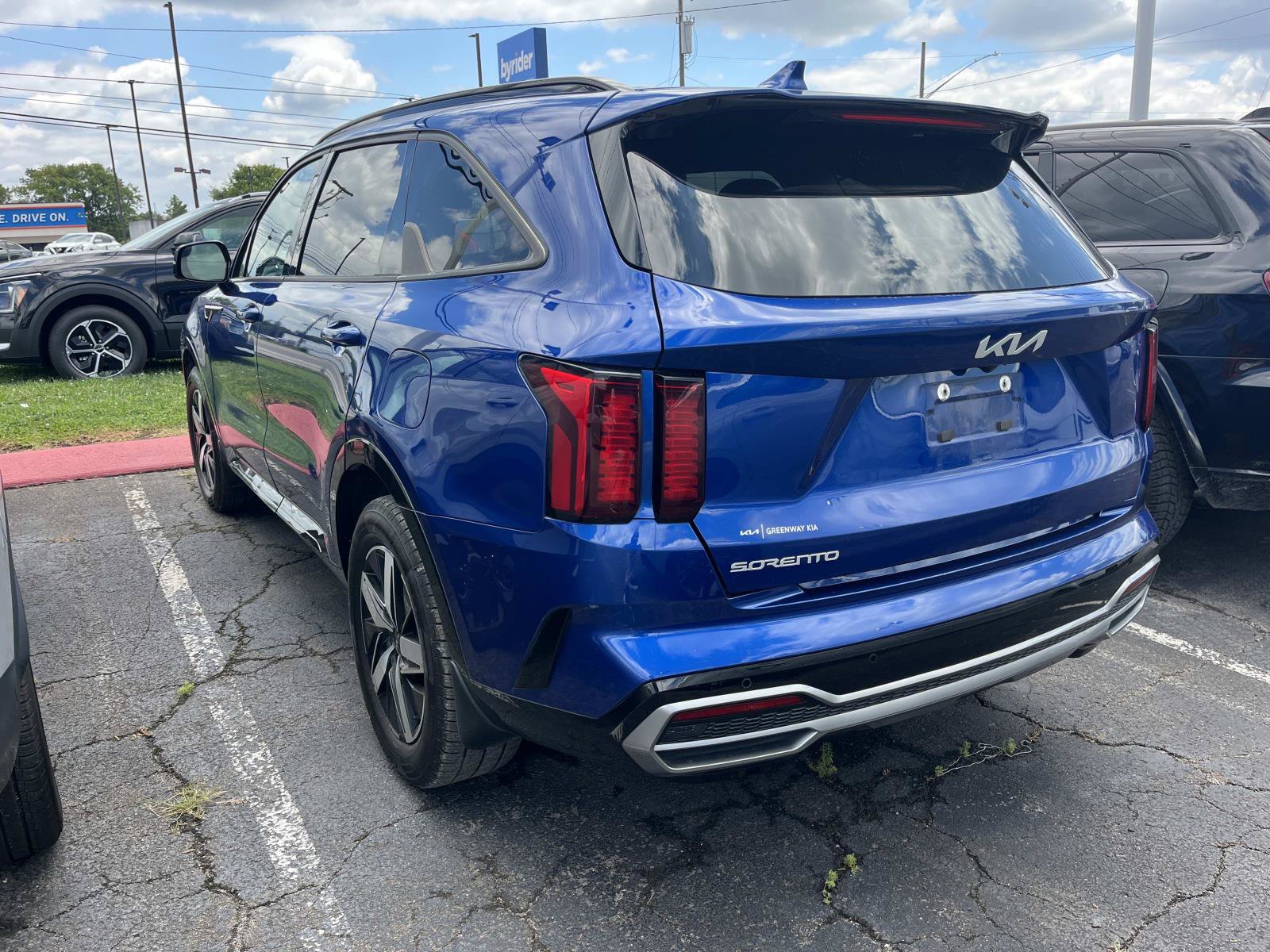 Used 2023 Kia Sorento S FWD image 5