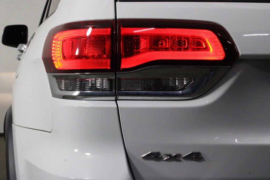 Used 2021 Jeep Grand Cherokee Limited w/ Sun & Sound Group image 46