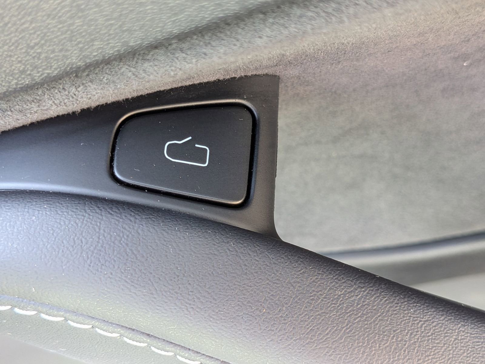 Used 2022 Tesla Model 3 Performance image 36