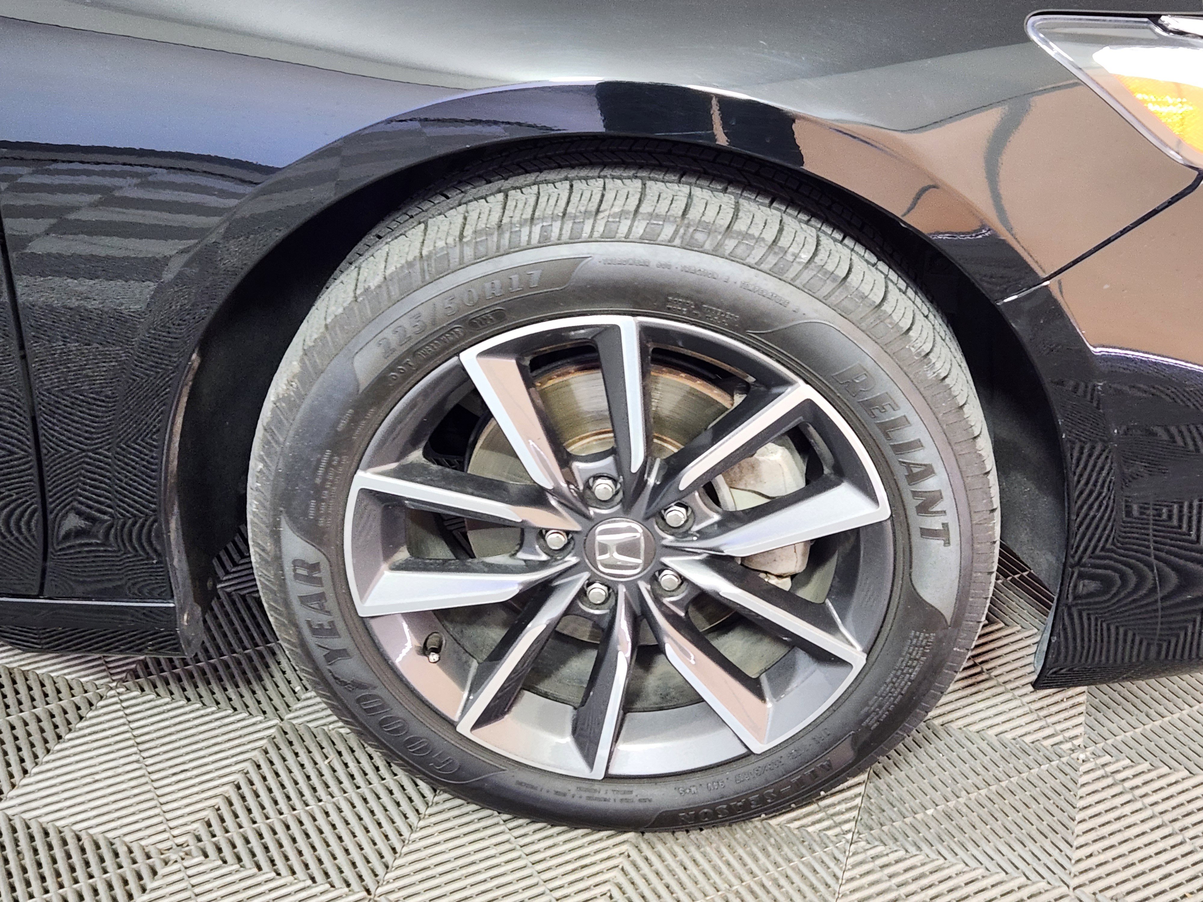 Used 2021 Honda Accord EX-L image 9