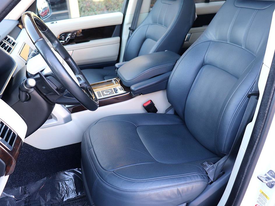 Used 2019 Land Rover Range Rover HSE image 11