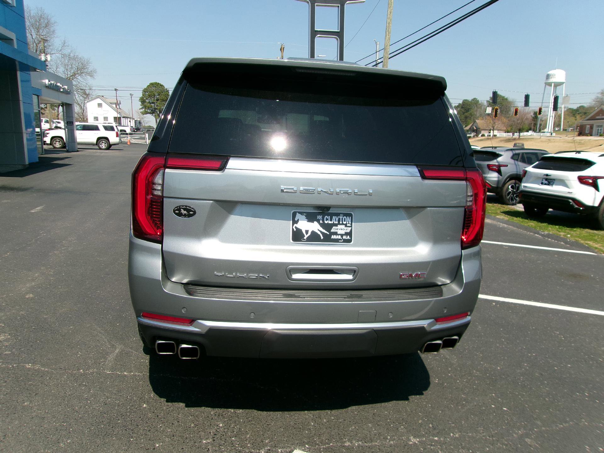 Used 2025 GMC Yukon Denali image 4