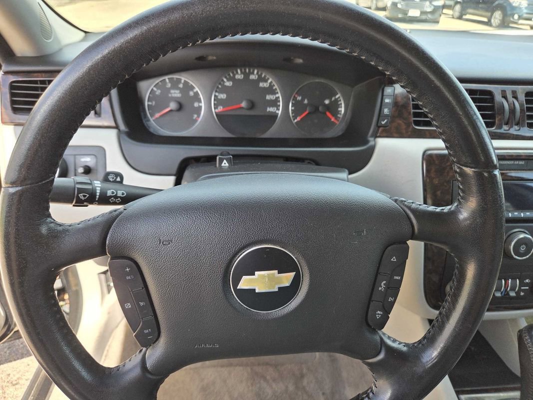 Used 2012 Chevrolet Impala LTZ image 13