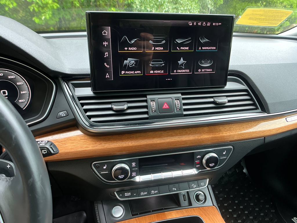 Used 2021 Audi Q5 2.0T Premium Plus w/ Premium Plus Package AWD/4WD image 16