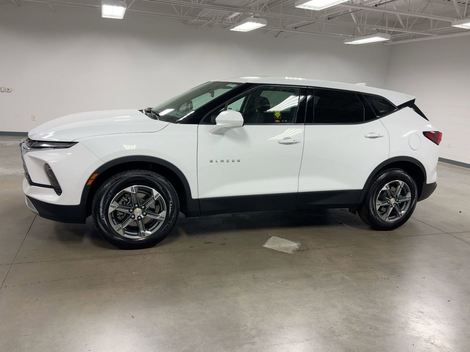 Certified 2025 Chevrolet Blazer LT image 2