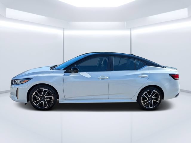 Used 2025 Nissan Sentra SR FWD image 6