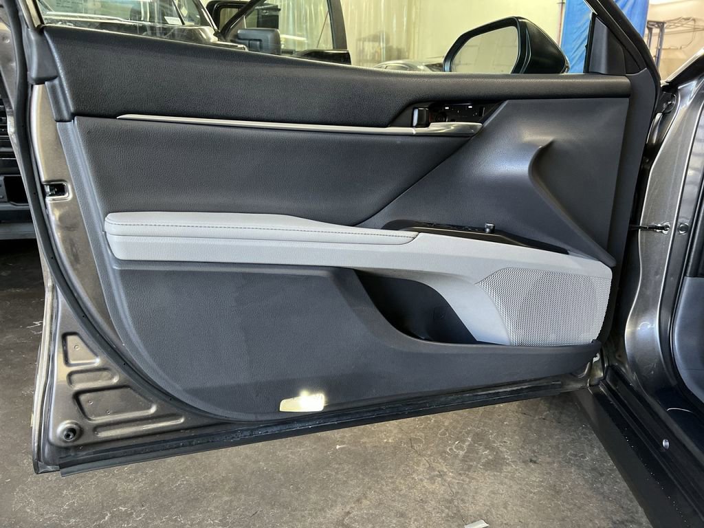 Used 2023 Toyota Camry XLE w/ Navigation Package image 14
