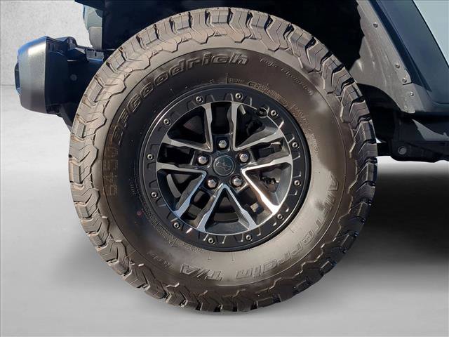 Used 2025 Jeep Wrangler Sport image 21