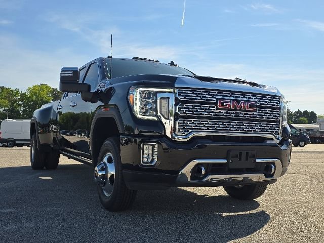 Used 2022 GMC Sierra 3500 Denali w/ Denali Ultimate Package AWD/4WD image 7