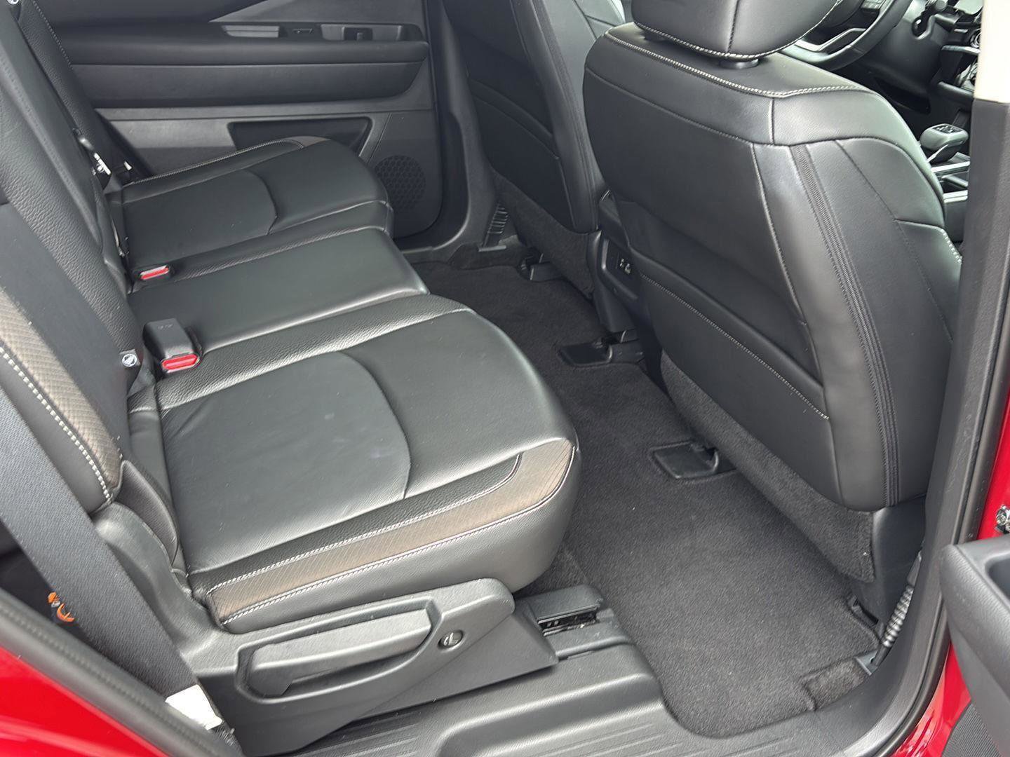 Used 2024 Nissan Pathfinder SL image 20