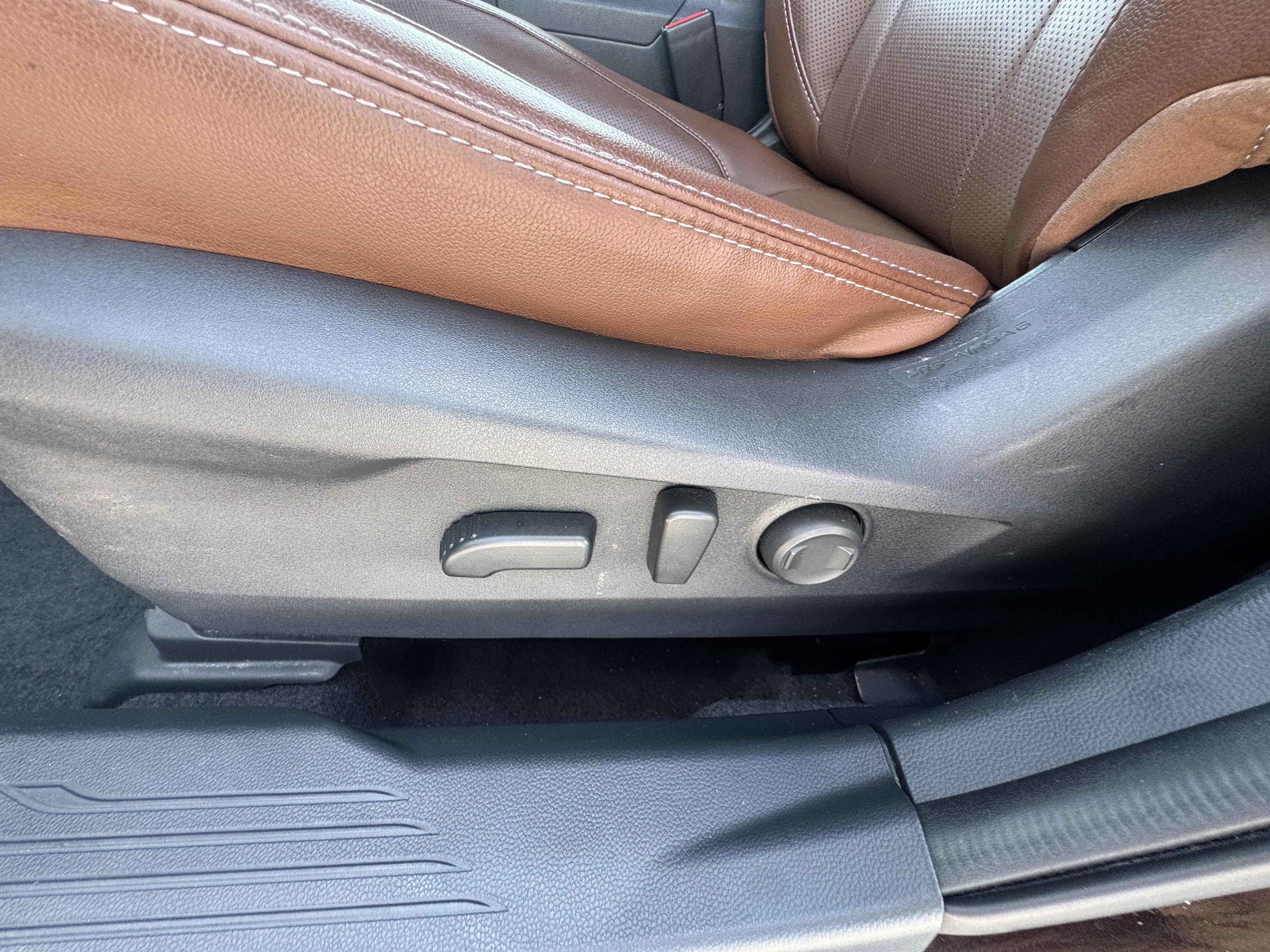 Used 2021 Subaru Outback Touring XT AWD/4WD image 12