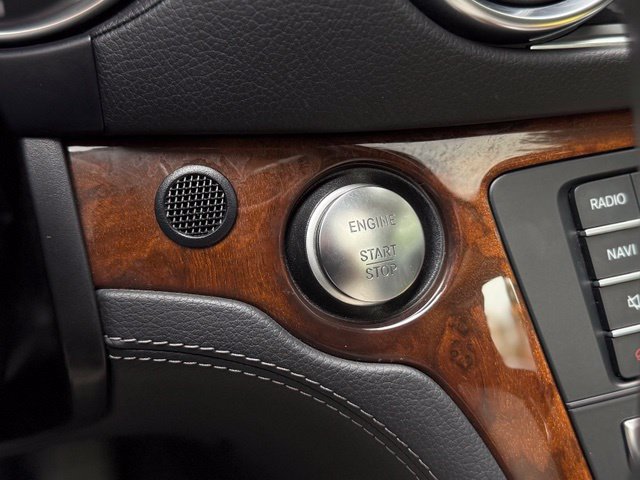 Used 2017 Mercedes-Benz SL 550 image 29